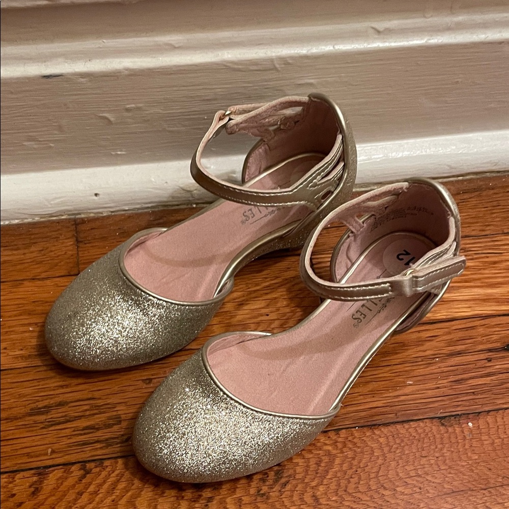 Seychelles Glittery Silver Kids Dress Shoes